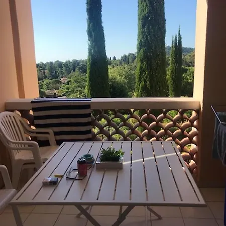 Studio Allee Des Fleurs Apartamento Saint-Raphaël
